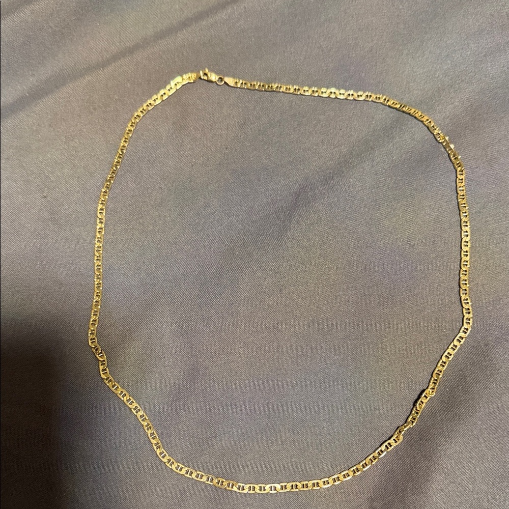 Elegant Gold Chain Necklace